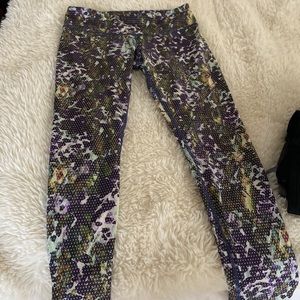 Wunder under lululemon leggings size 8